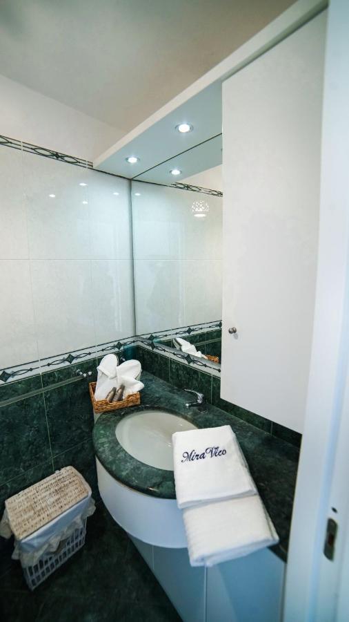 Mira Vico Apartments Вико Екуензе Екстериор снимка
