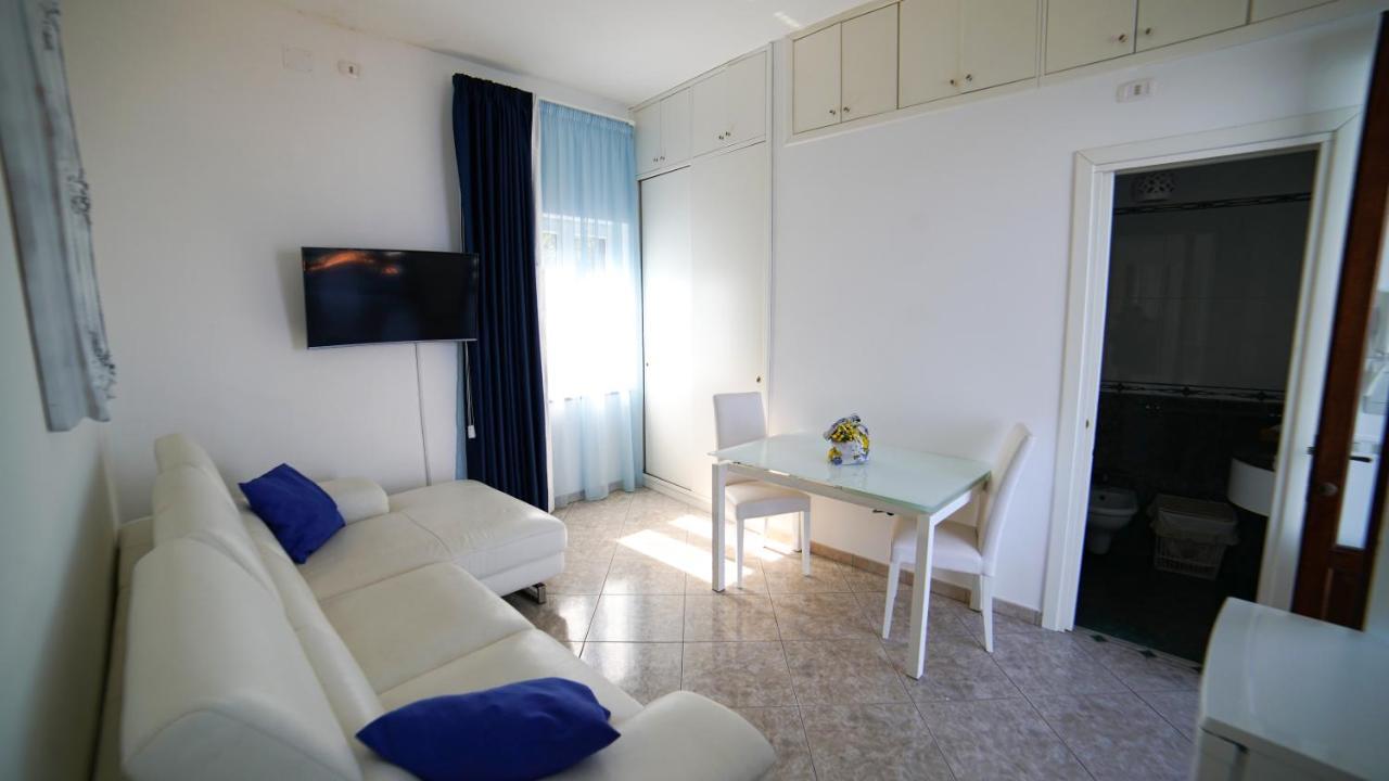 Mira Vico Apartments Вико Екуензе Екстериор снимка